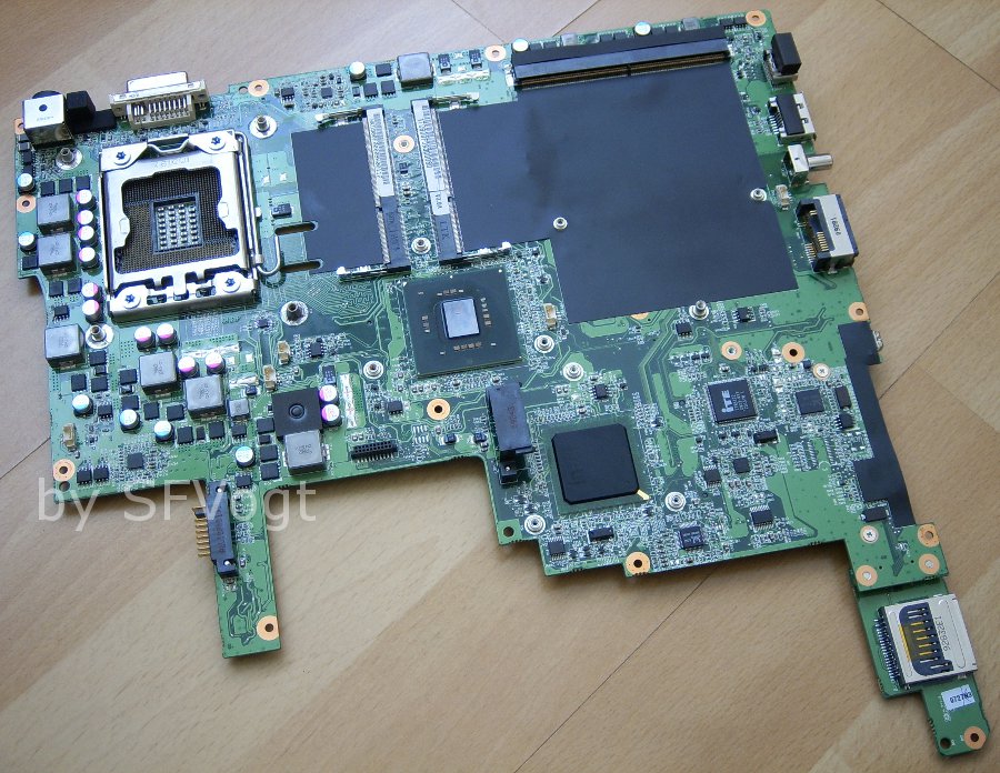 D900F_Mobo1.jpg