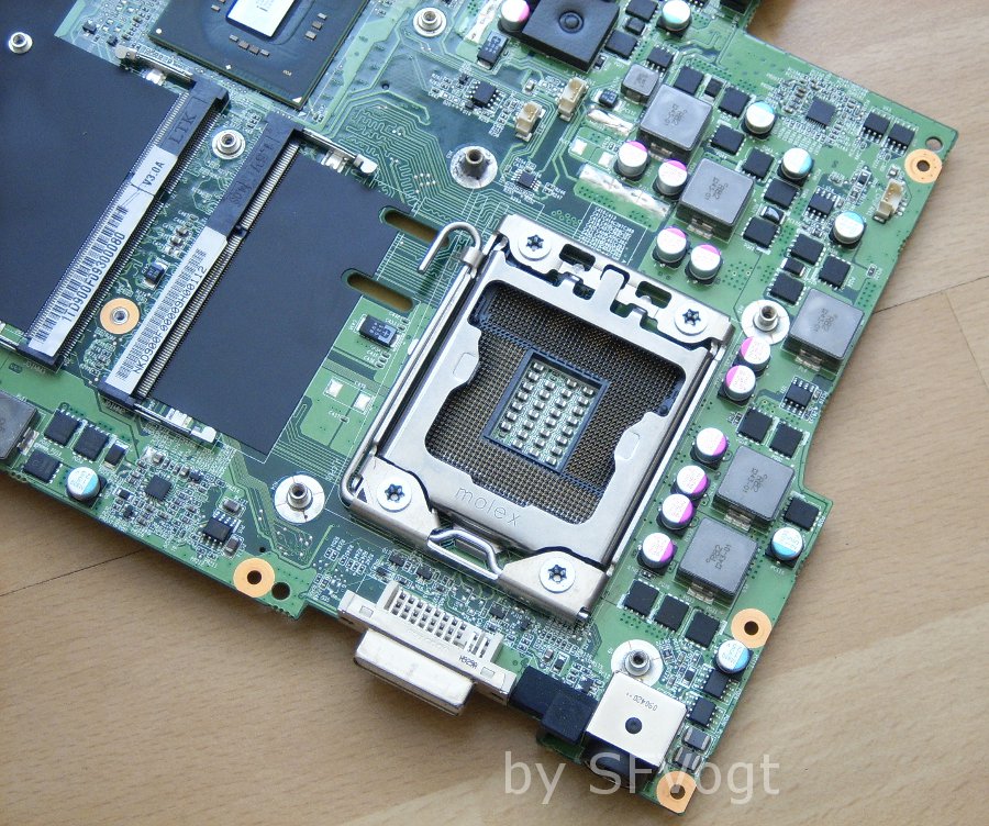 D900F_Mobo2.jpg