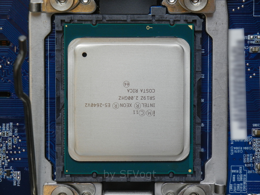 P570WM_CPU_Sockel_E5-2640V2.JPG